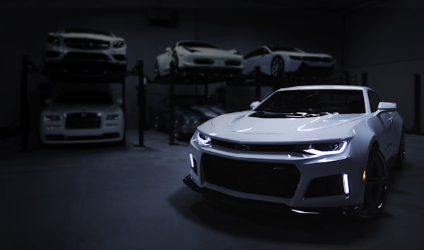 Iluminare Auto (Faruri LED/Xenon)